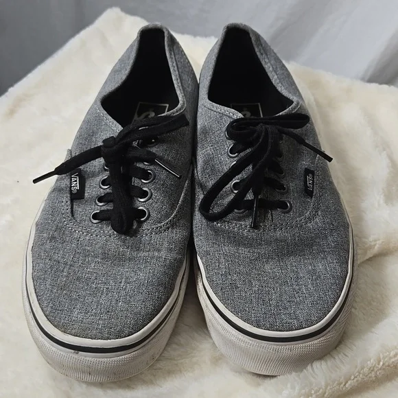 Vans Gray Low Tops Size 9.5 - Picture 2 of 5